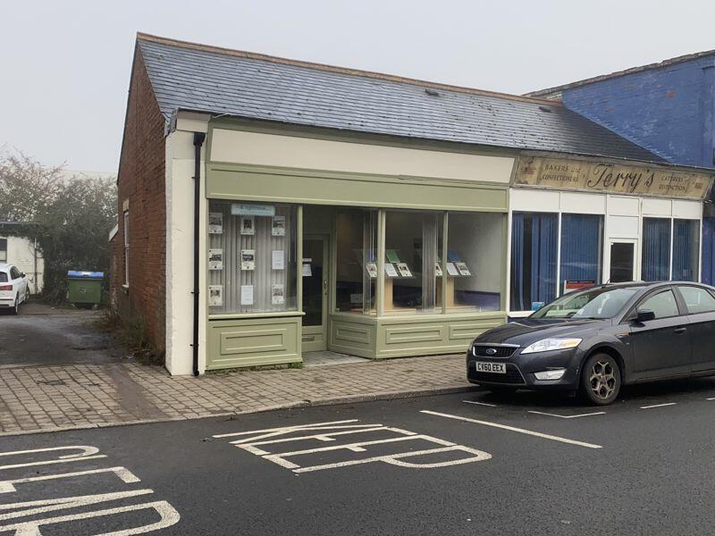 High street retail property for sale in Multipurpose town centre
