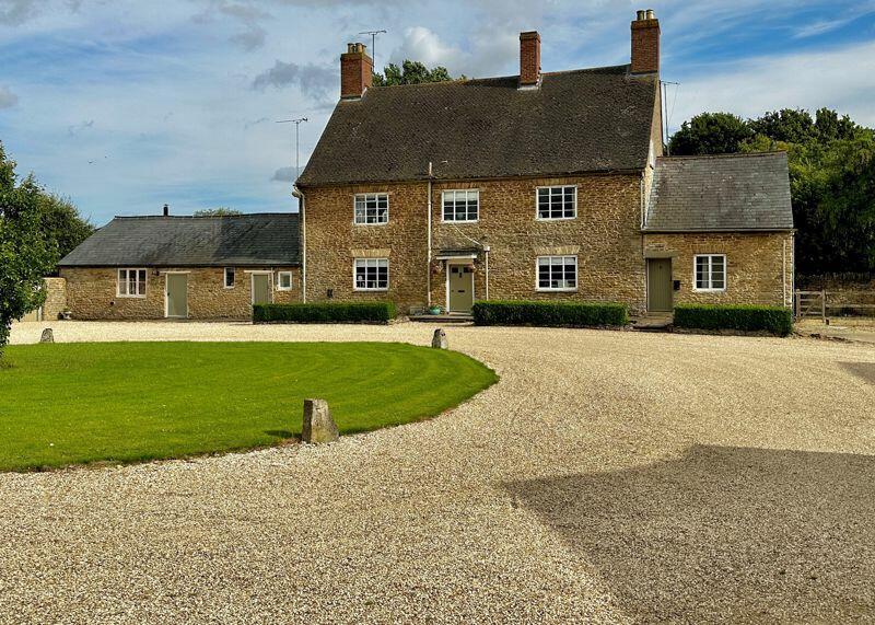 6 bedroom farm house for sale in Pusey, Faringdon, SN7