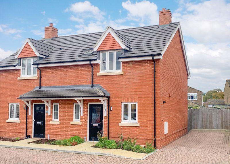 2 bedroom semidetached house for sale in Norton Court, Wantage, OX12