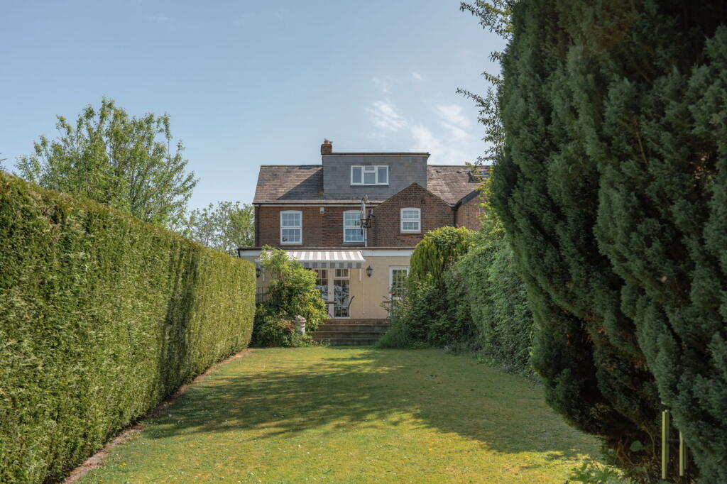 Main image of property: Grove Road, Tring, Hertfordshire HP23