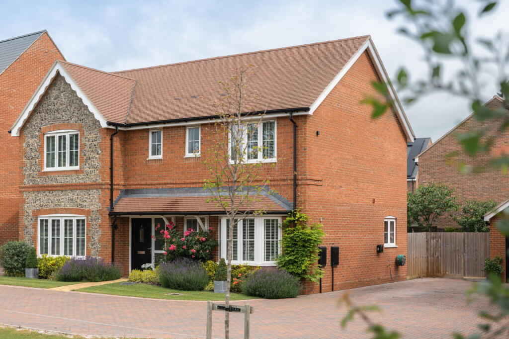 Main image of property: Hountslow Close, Tring, Hertfordshire HP23