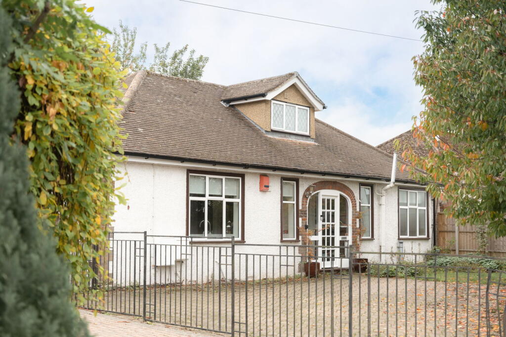 Main image of property: Dundale Road, Tring, Hertfordshire HP23