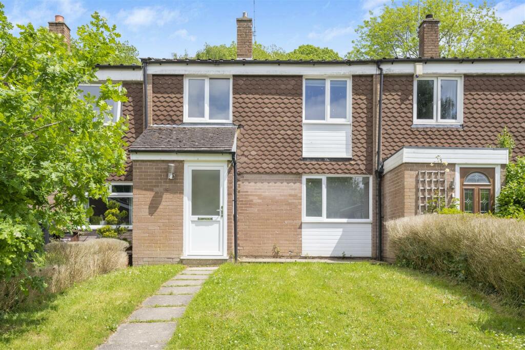 3 bedroom terraced house for sale in Ferndown, Vigo, DA13