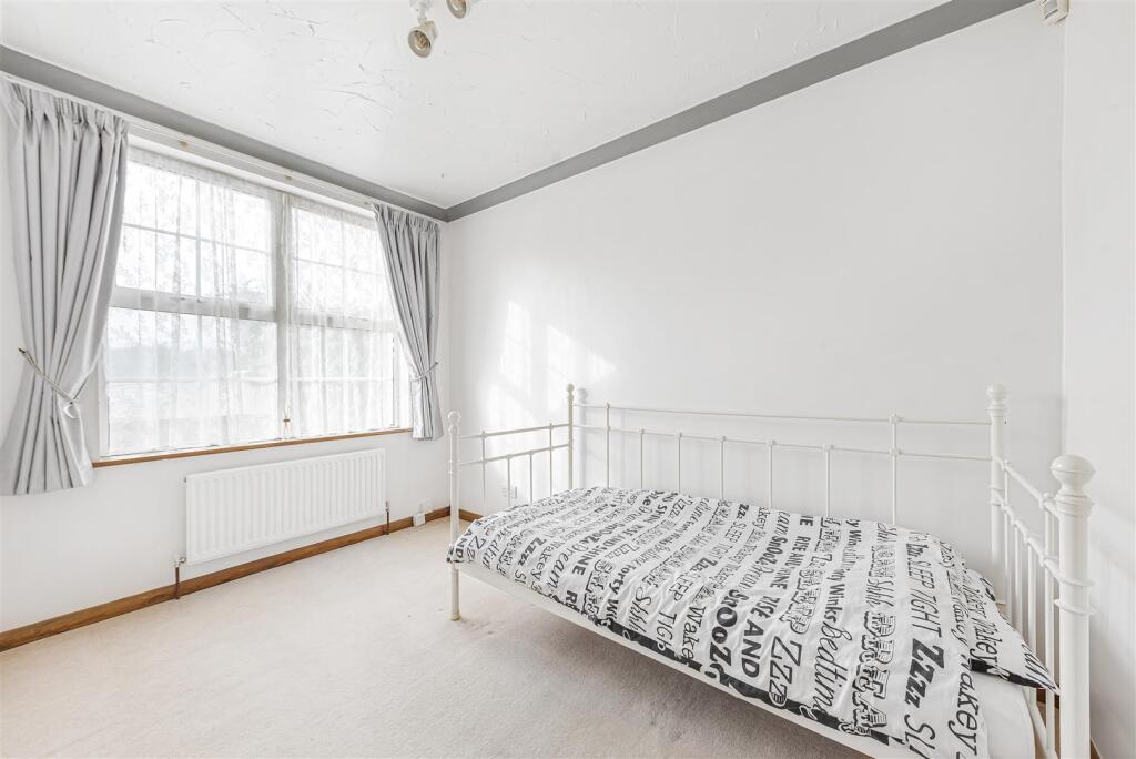 Additional property image - Gravesend Road, Shorne,
