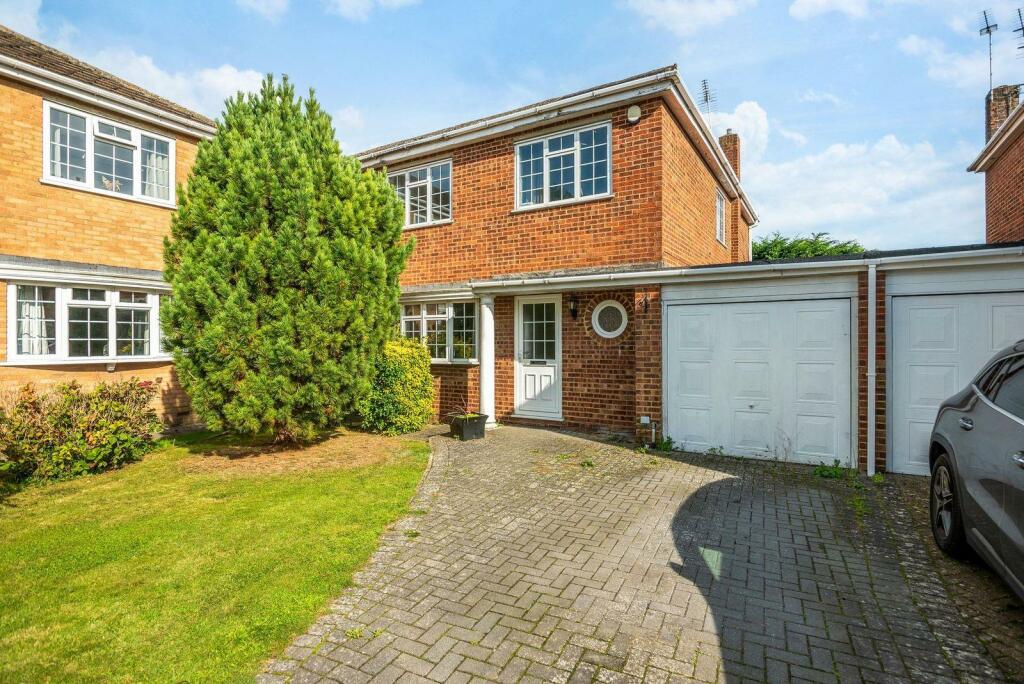 4 bedroom link detached house for sale in Mountfield Close, Culverstone
