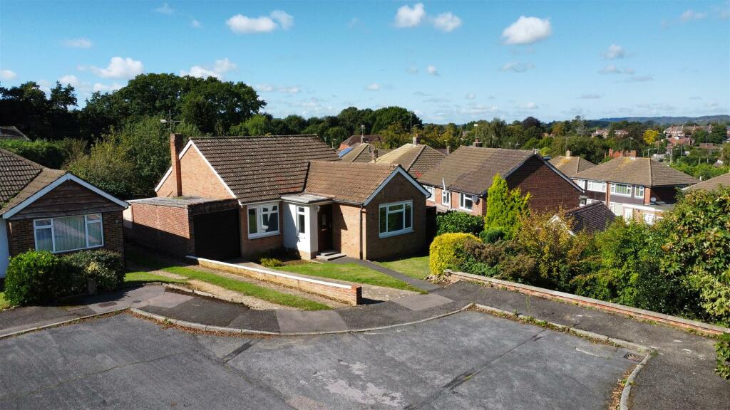 3 bedroom detached bungalow for sale in Borough Green, TN15