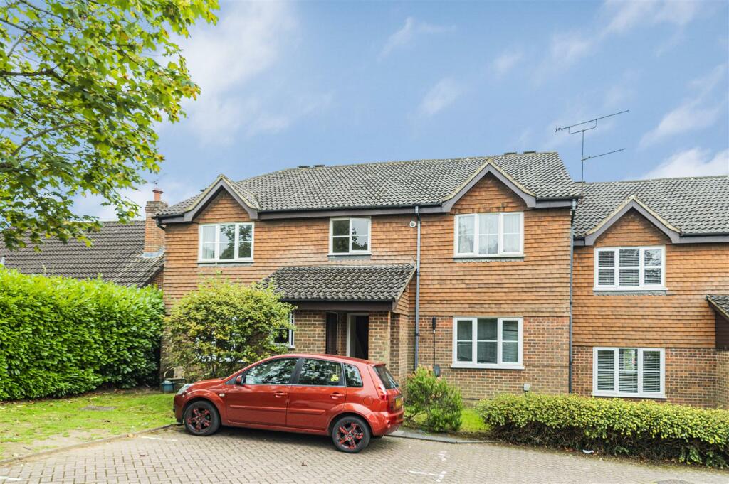 Main image of property: Hunts Farm Close, Borough Green, Sevenoaks