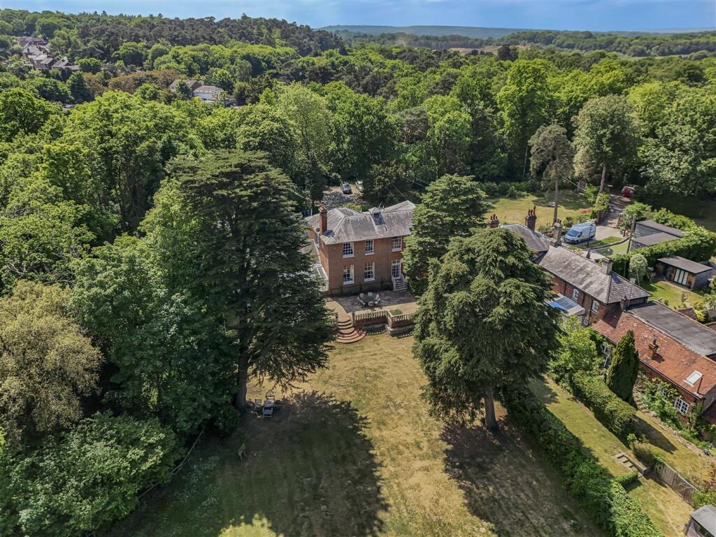 Main image of property: London Road, Wrotham Heath, Sevenoaks