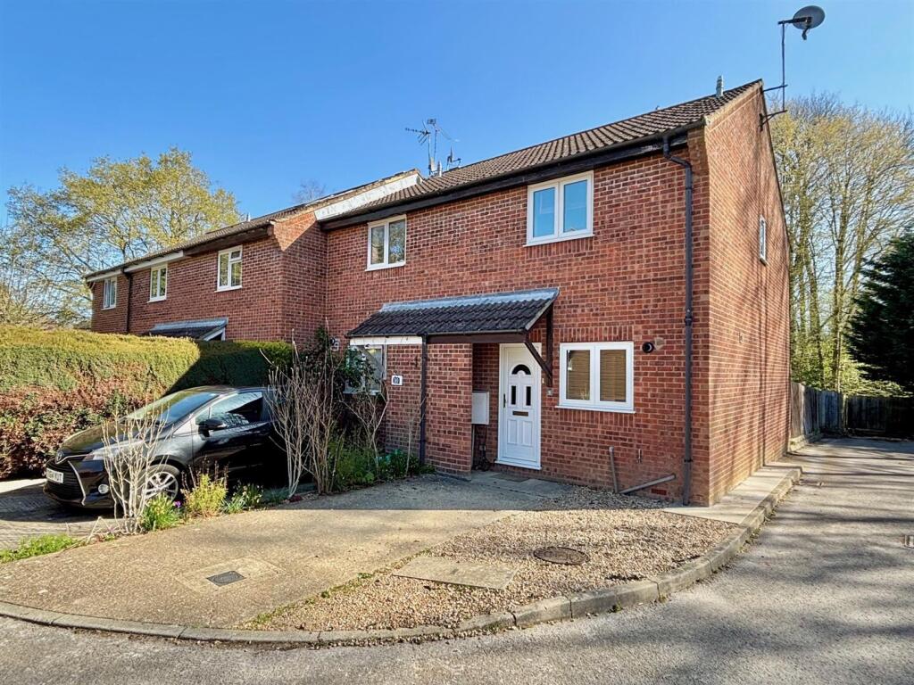 Main image of property: Cross Keys Close, Sevenoaks