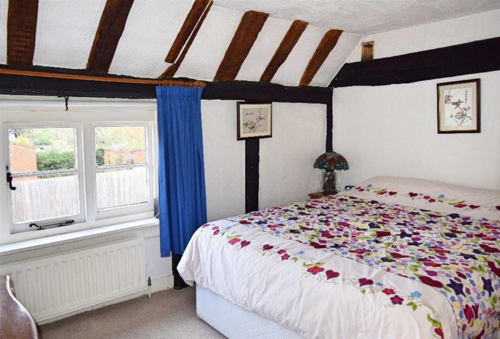 2 bedroom terraced house for sale in Chipstead, TN13