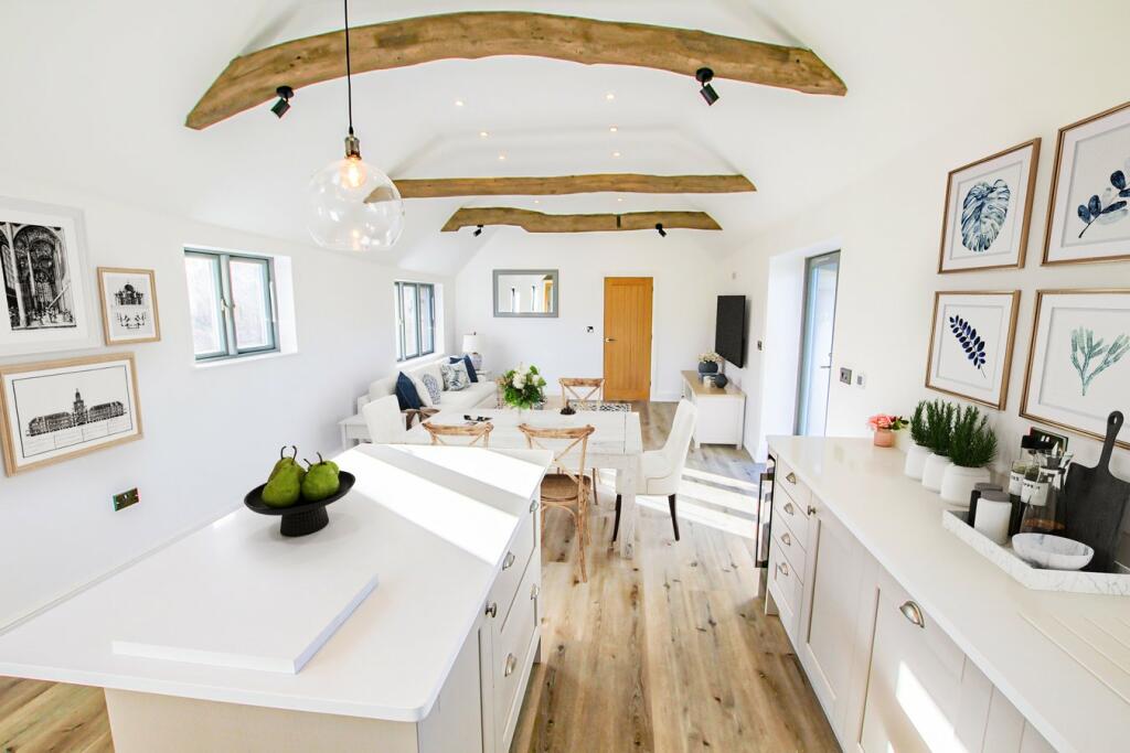 3 bedroom detached house for sale in Church Road , Catsfield , TN33