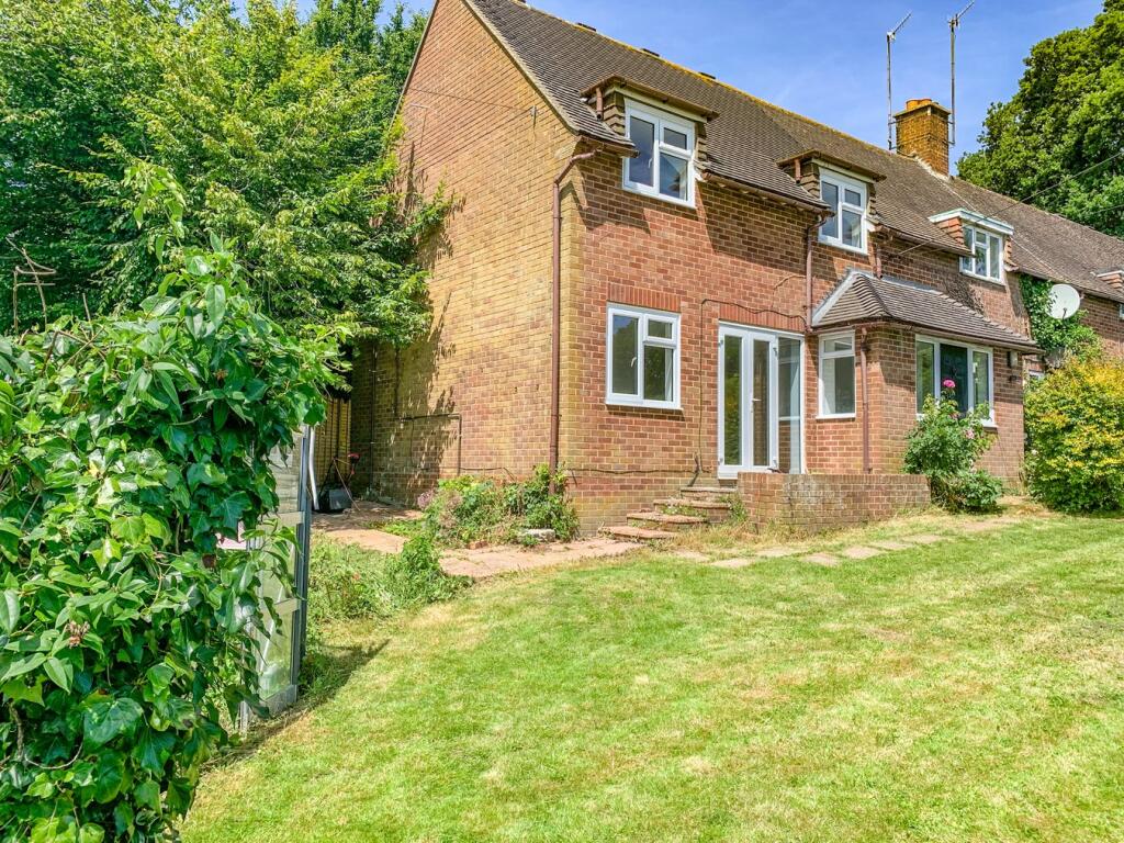 4 bedroom semi-detached house