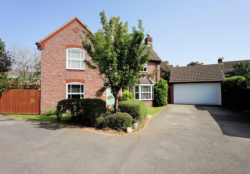 4 bedroom detached house for sale in Backwell, North Somerset, BS48