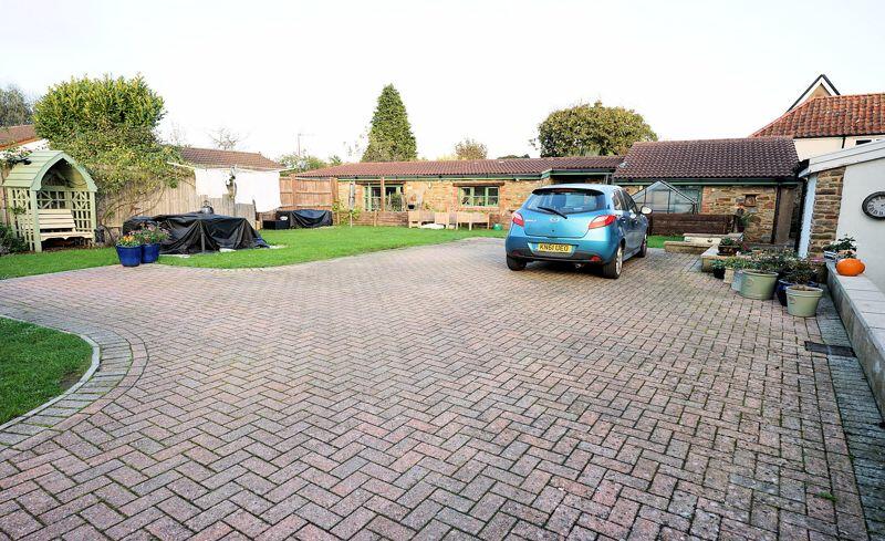 Additional property image - A superb 2 bedroom ground floor flat in Nailsea