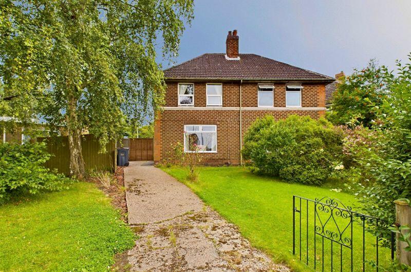 2 bedroom semidetached house for sale in Quinton Road West, Quinton, B32