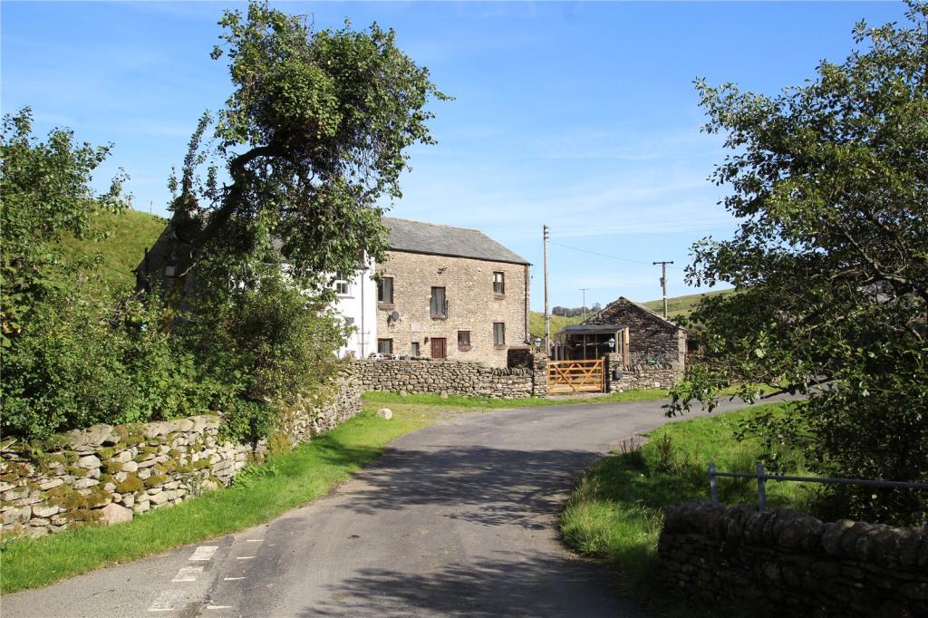 6 bedroom barn conversion for sale in Dick Barn, Bretherdale, Penrith