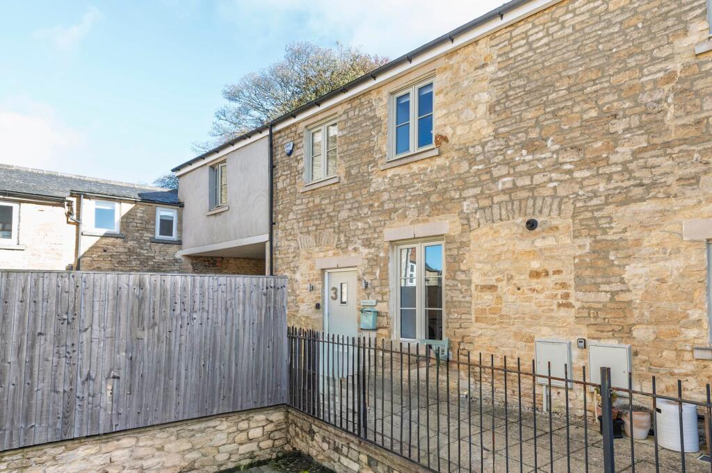 Main image of property: Stanley Close, Chipping Norton, OX7