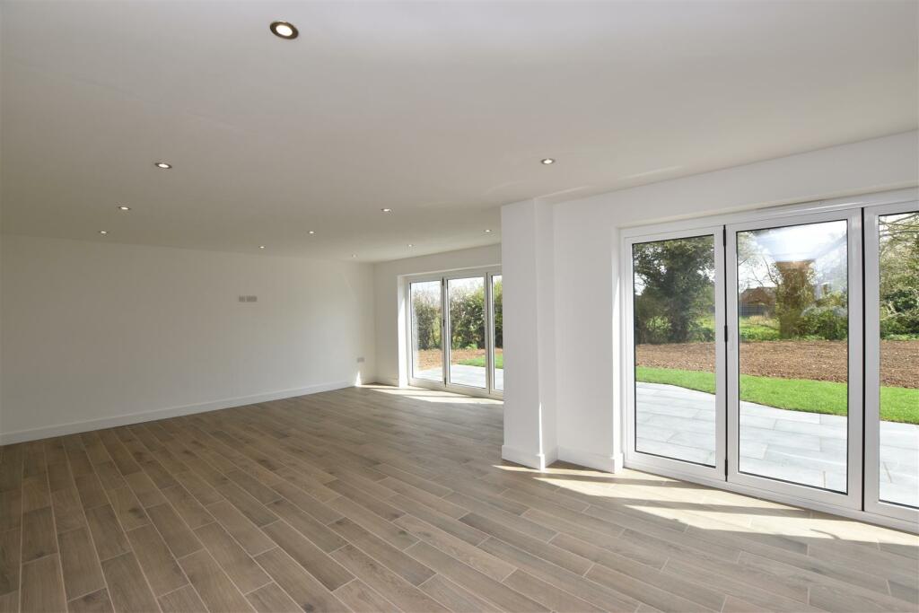 5 bedroom detached house for sale in Plot 1, Jacobs Close, Utterby