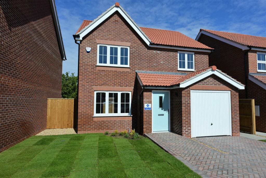 4 bedroom detached house for sale in Plot 50, 37 Bowfell Gardens