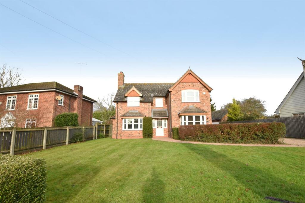 4 bedroom detached house for sale in Church Lane, Utterby, Louth, LN11