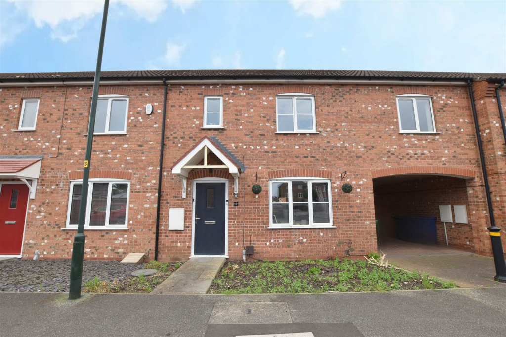 3 bedroom terraced house for sale in Harrow Lane, Scartho Top, Scartho