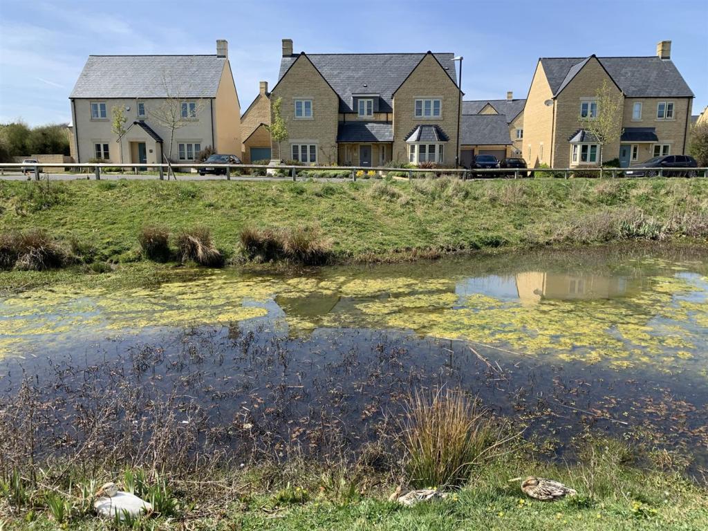 5 bedroom detached house for sale in Bourton-On-The-Water ...
