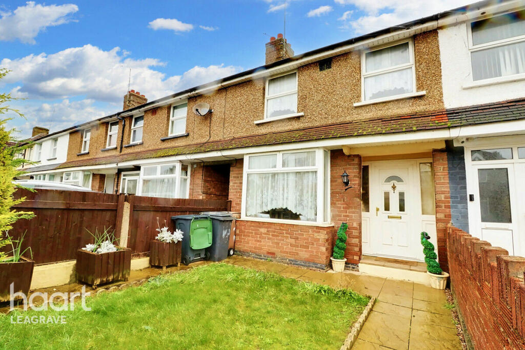 3 bedroom terraced house for sale in Westmorland Avenue, Luton, LU3