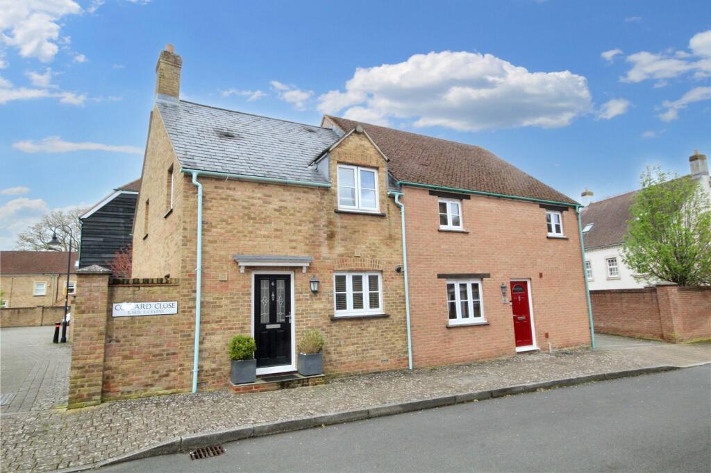 3 bedroom semi-detached house for sale in Collard Close, East Wichel, Swindon, Wiltshire, SN1