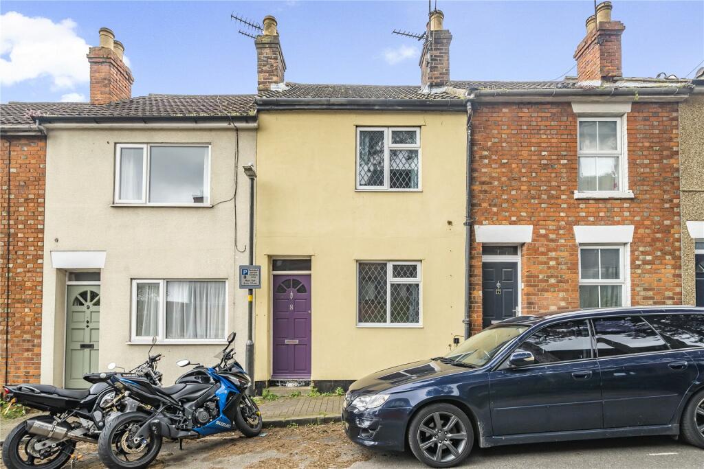 2 bedroom terraced house for sale in Cannon Street, Old Town, Swindon, SN1