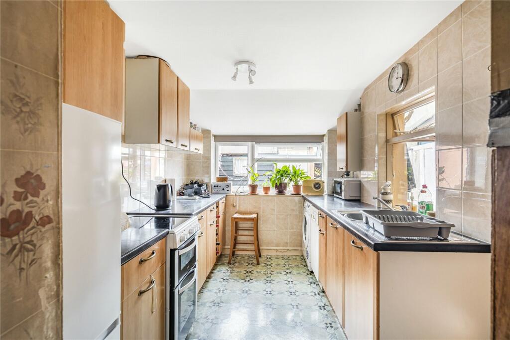 2 bedroom terraced house for sale in Salisbury Street, Swindon, Wilts, SN1