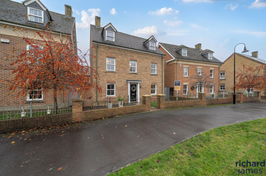 Main image of property: Yardlee Walk, East Wichel, Swindon, SN1