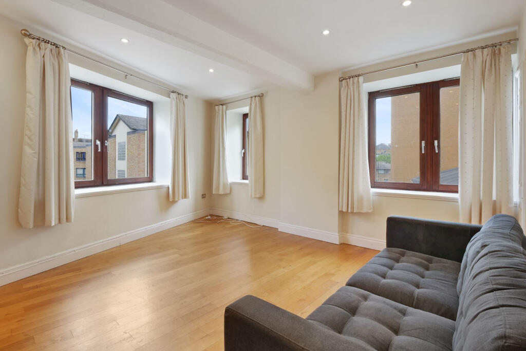 Main image of property: 130 Wapping High Street, London, E1W