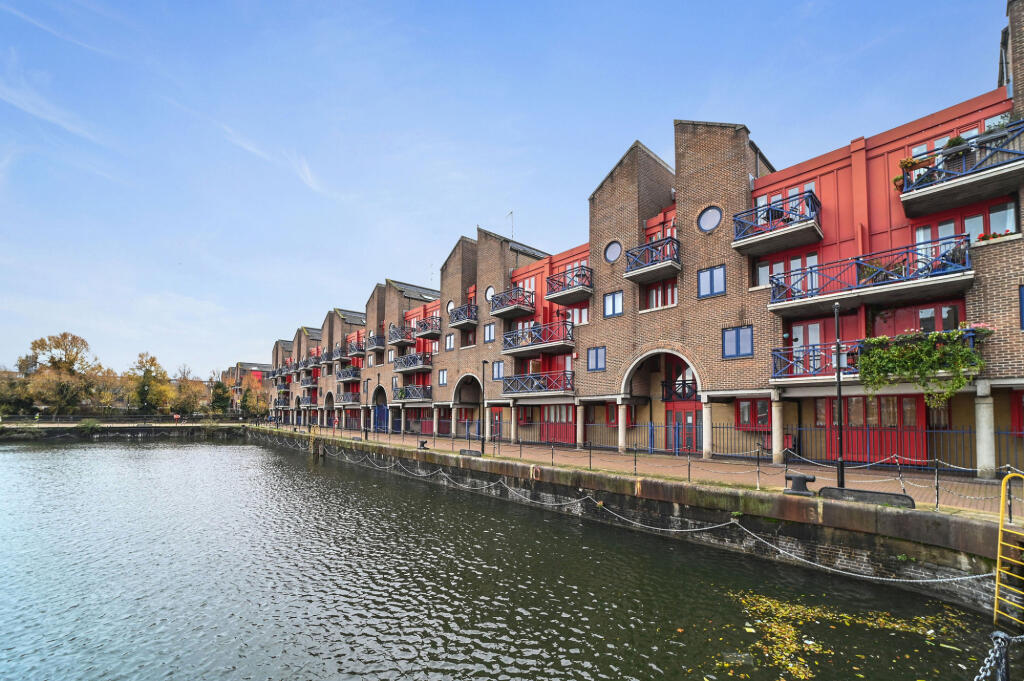 Main image of property: Maynards Quay, London, E1W