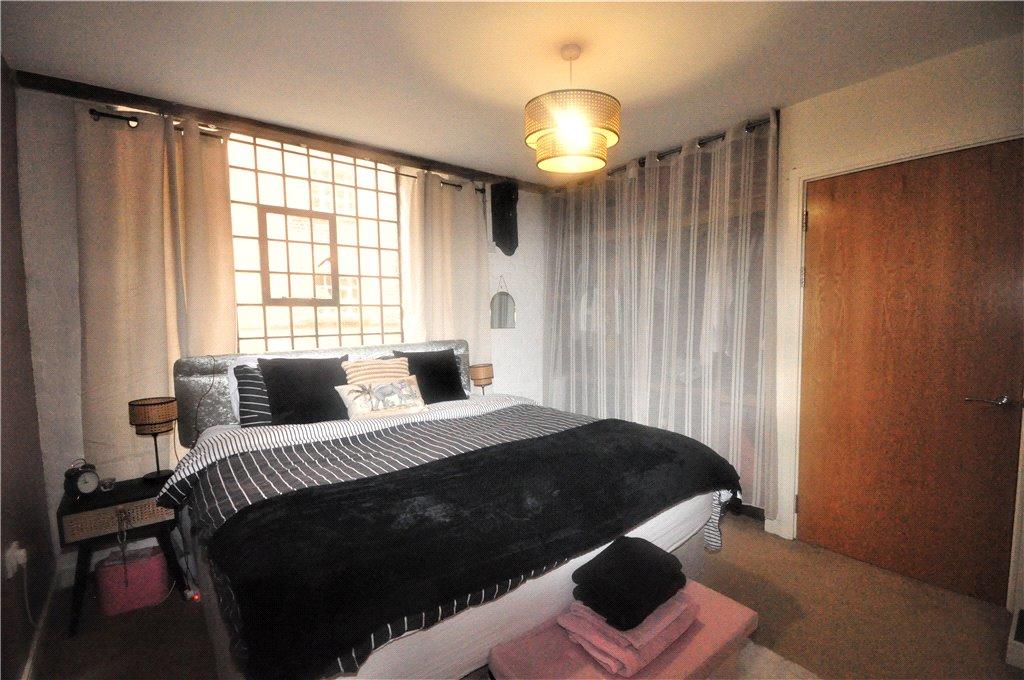 2 Bedroom Apartment For Sale In Steam Mill Street, Chester, Cheshire, CH3