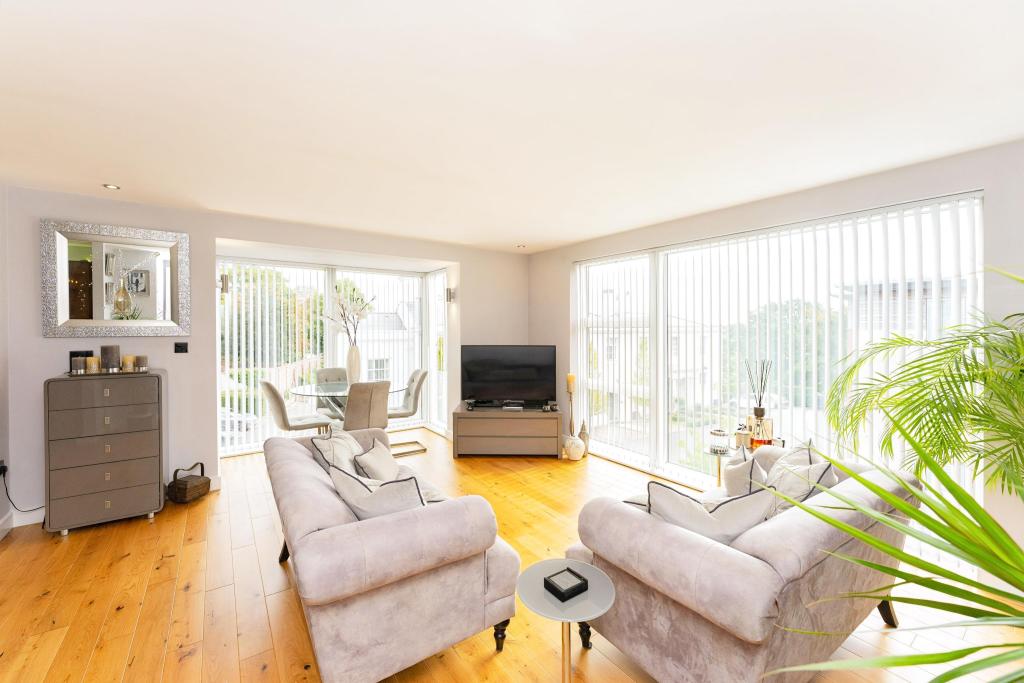 Additional property image - Dee Hills Park, Chester, Cheshire