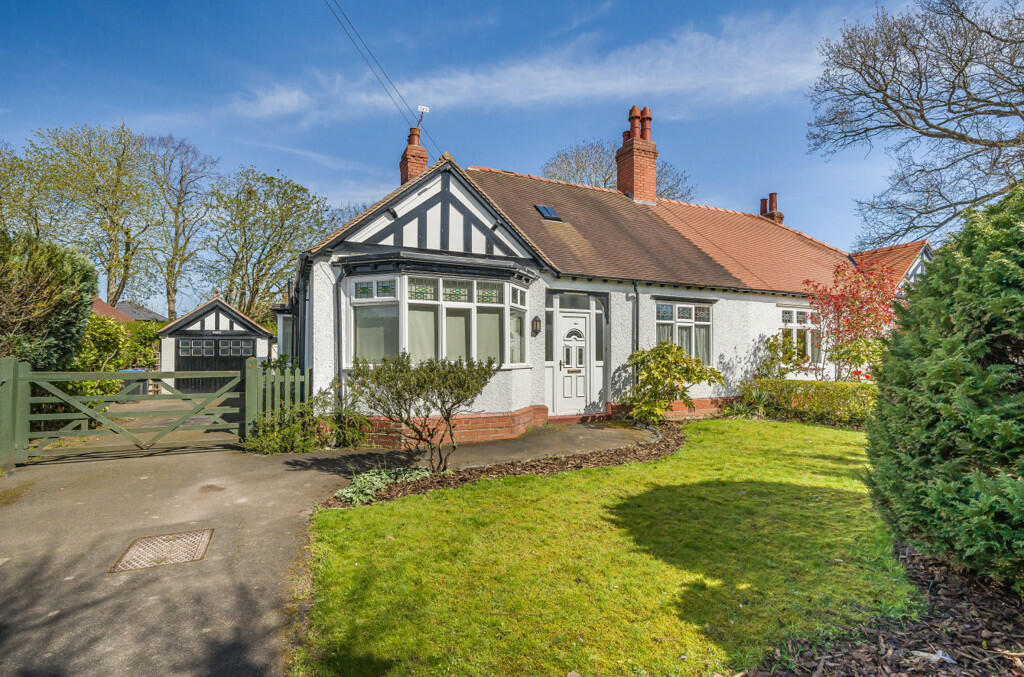 4 bedroom bungalow for sale in Glan Aber Park, Chester, Cheshire West and Ches, CH4