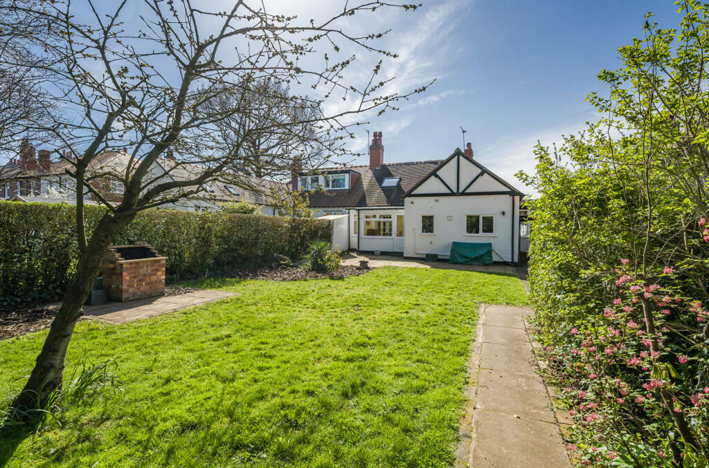 4 bedroom bungalow for sale in Glan Aber Park, Chester, Cheshire West