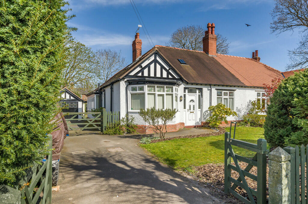 4 bedroom bungalow for sale in Glan Aber Park, Chester, Cheshire West