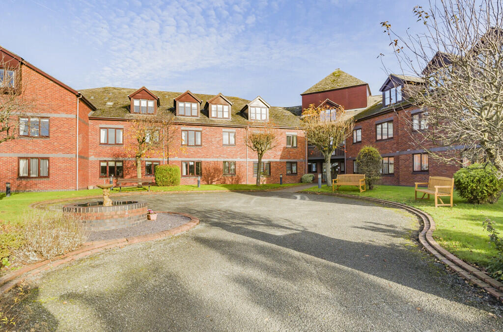 Additional property image - Round Hill Meadow, Great Boughton, Chester