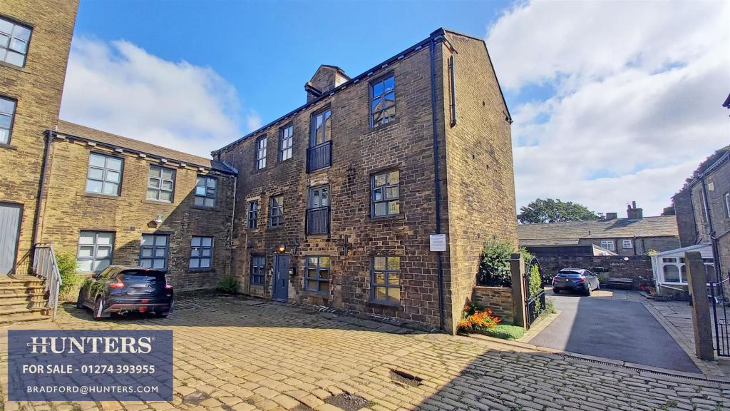 2 bedroom flat for sale in REF TN Highgate Mill Queensbury, Highgate