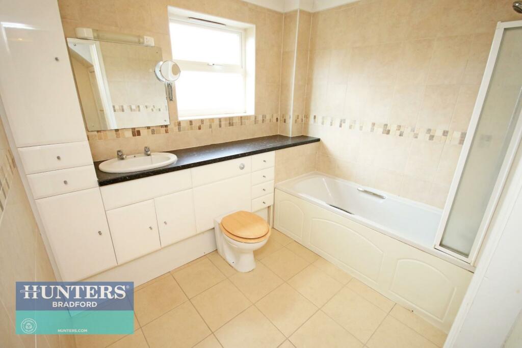 Additional property image - Pitty Beck View Allerton, Bradford, BD15 7YS