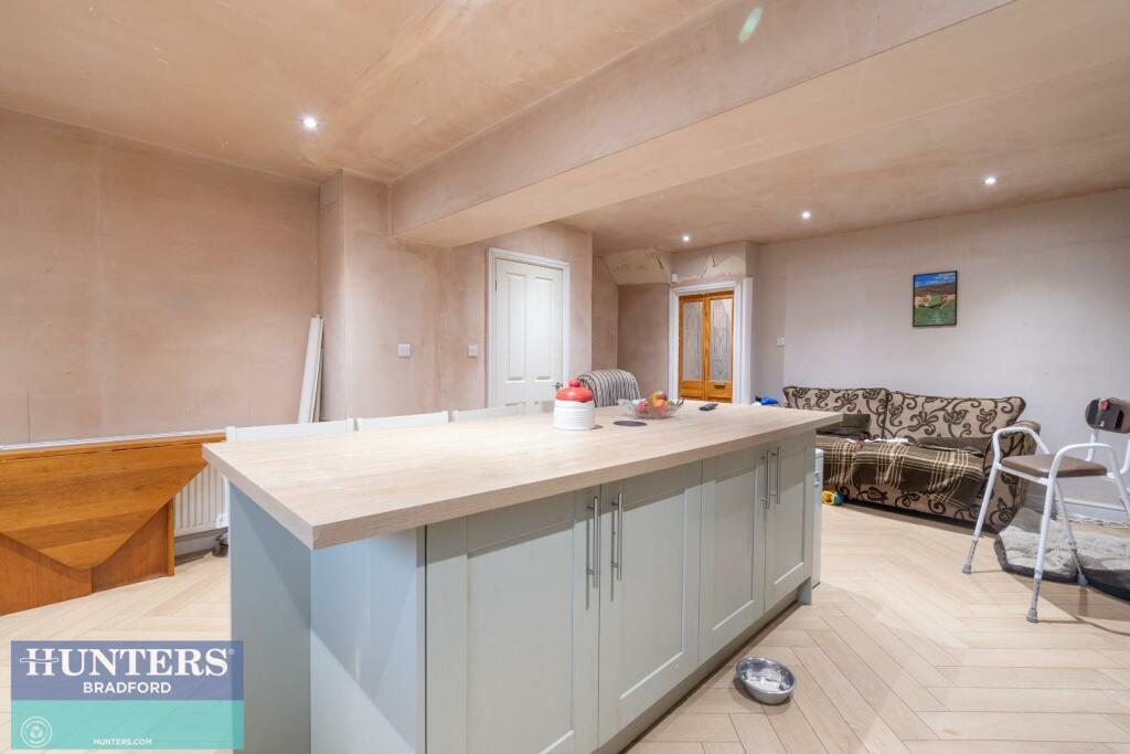 Additional property image - REF SR - Tyersal Avenue Tyersal, Bradford, West Yorkshire, BD4 8HJ