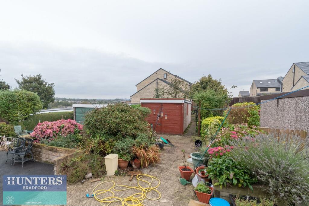 Additional property image - REF SR - Tyersal Avenue Tyersal, Bradford, West Yorkshire, BD4 8HJ