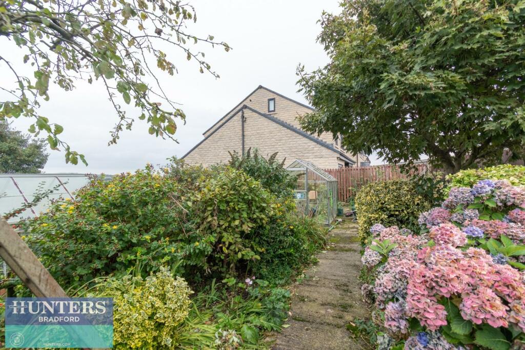 Additional property image - REF SR - Tyersal Avenue Tyersal, Bradford, West Yorkshire, BD4 8HJ