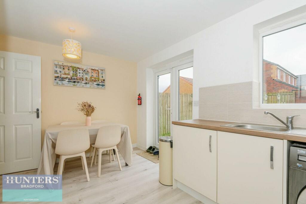 Additional property image - Turner Grove Bradford, West Yorkshire, BD4 0FG