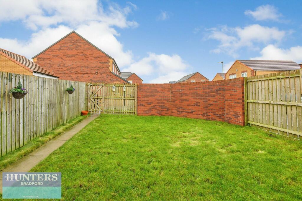 Additional property image - Turner Grove Bradford, West Yorkshire, BD4 0FG