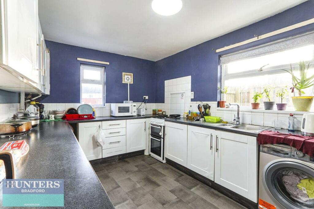 Additional property image - Moorlands Avenue Bradford BD3 7LN