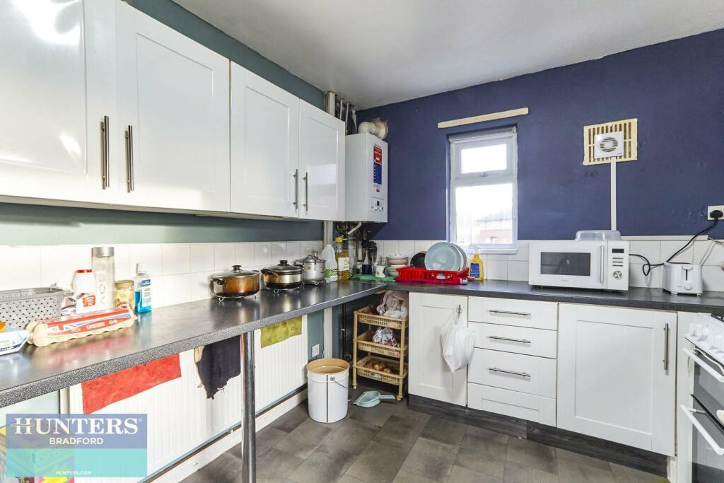Additional property image - Moorlands Avenue Bradford BD3 7LN