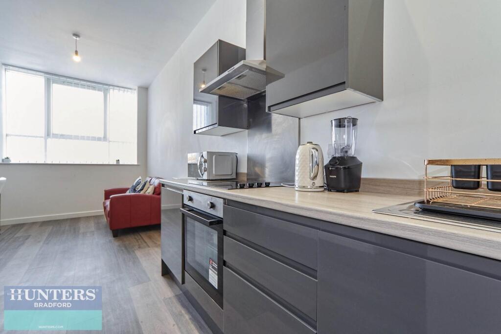 Additional property image - Card House, Bingley Road, Bradford BD9 6FF