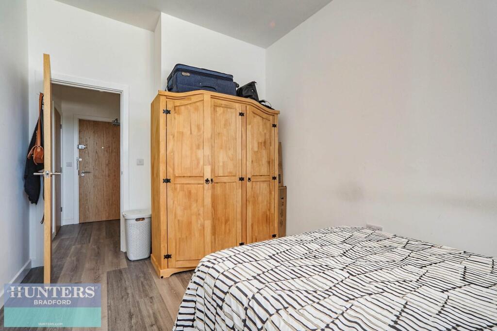 Additional property image - Card House, Bingley Road, Bradford BD9 6FF